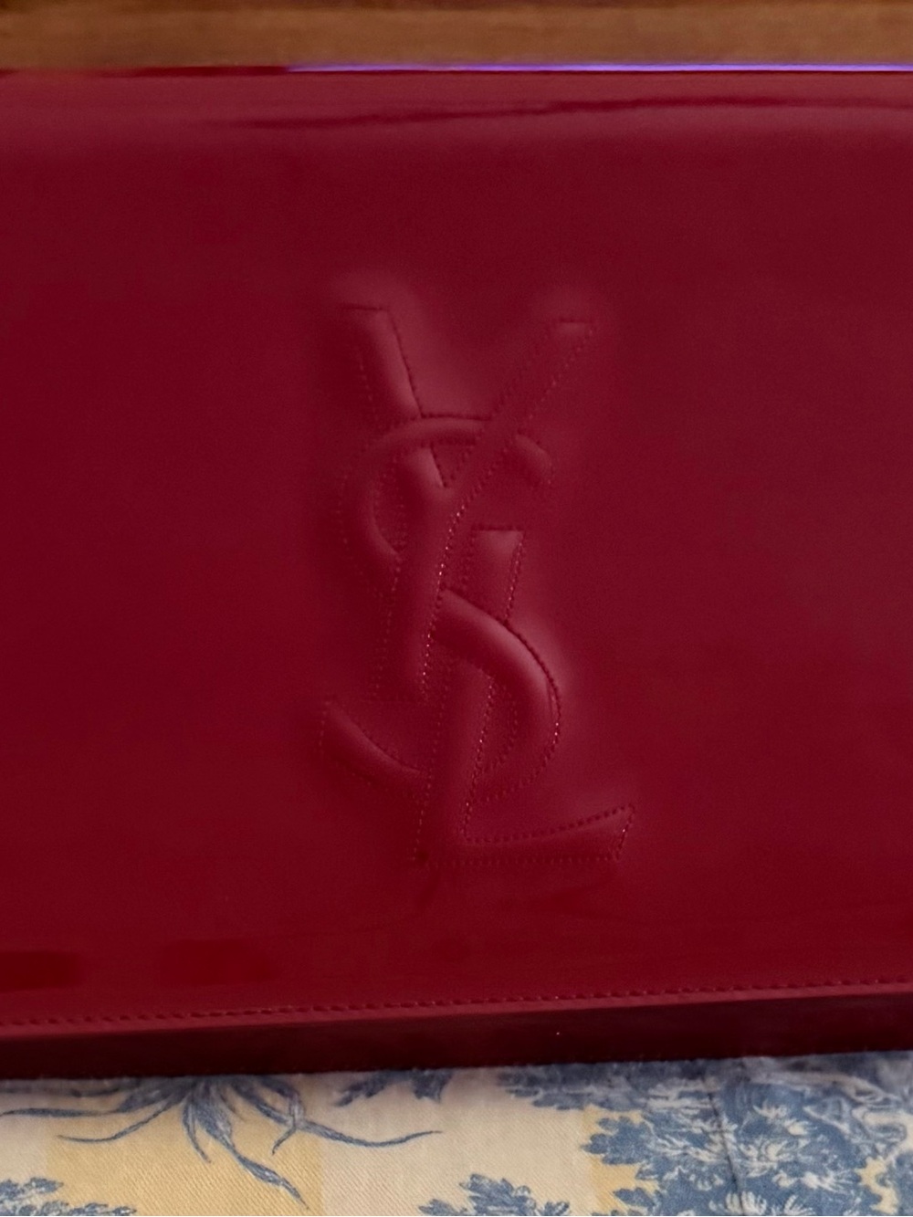 Saint Laurent Red Patent Logo Clutch - Picture 4 of 8